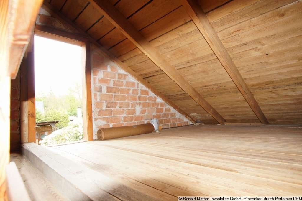 Immobilie in Luisenthal - kleines Haus mit sonnigen Garten, Garage , 2 Carports, Werkstatt und Waldstück - Bild 1