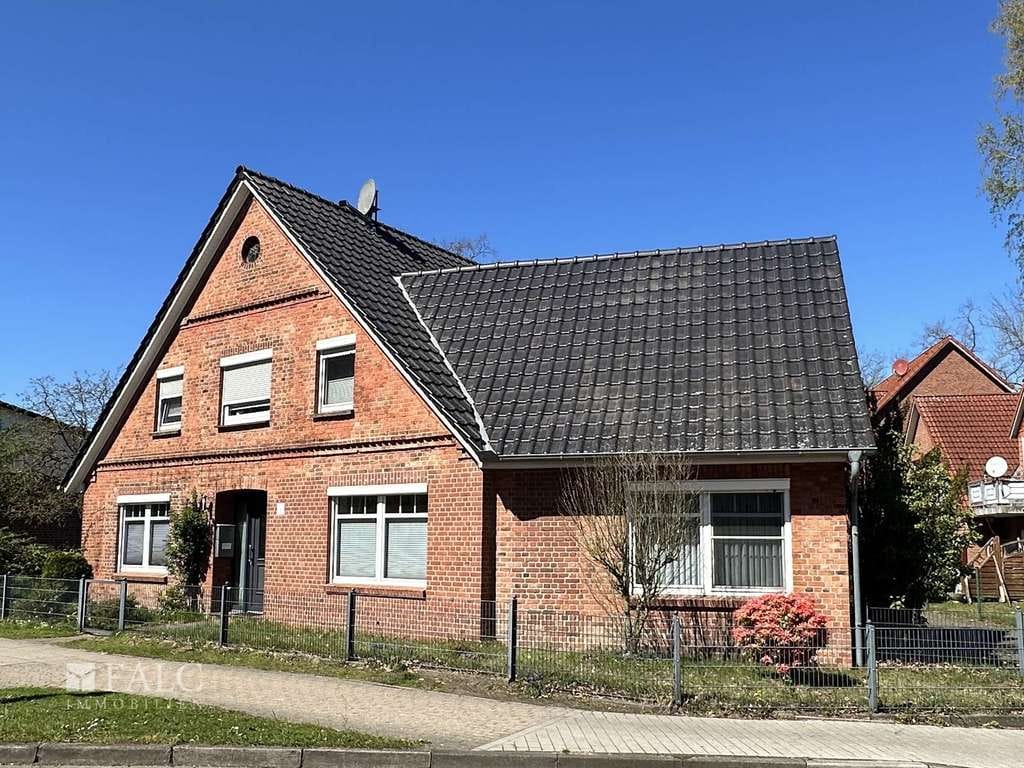 Immobilie in Burweg - Einfamilienhaus mit Einliegerwohnung und Baugrundstück in zentraler Lage von Himmelpforten - Bild 2