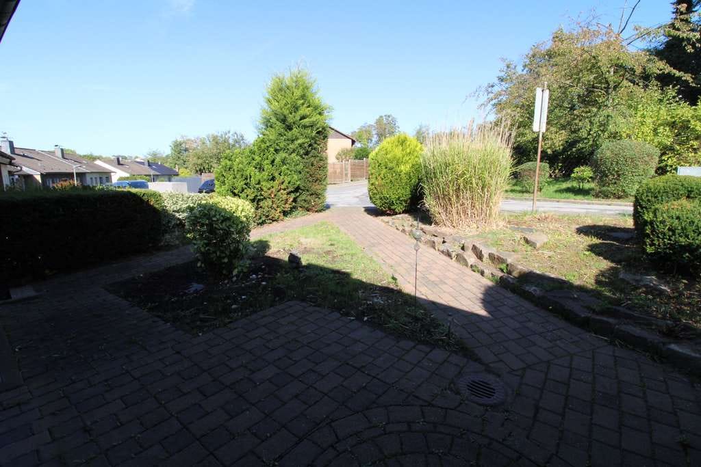 Immobilie in Hattingen - Doppelhaushälfte in gepflegter, ruhiger Wohnlage von Hattingen-Welper. Mit Garage und Garten. - Bild 3