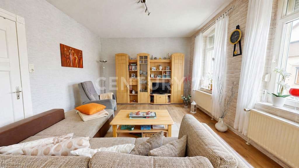 Immobilie in Schöningen - Großzügiges Zweifamilienhaus mit vielseitigem Potenzial - Bild 1