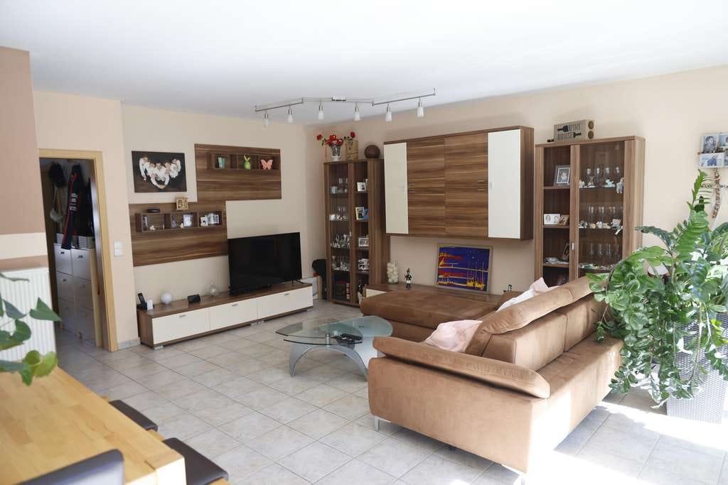 Immobilie in Oppenheim - Gepflegtes Reihenmittelhaus mit großer Terrasse und voll unterkellert - Bild 3