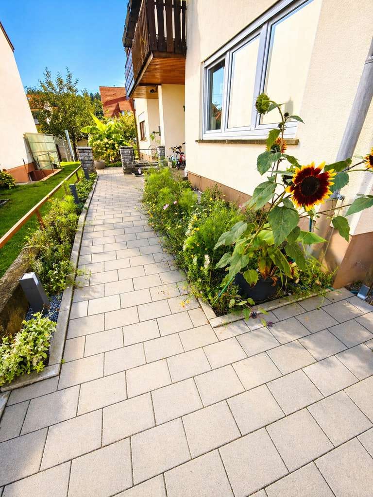Immobilie in Gingen an der Fils - Familientraum in ruhiger Sackgasse – kernsanierte DHH mit modernster Technik - Bild 1