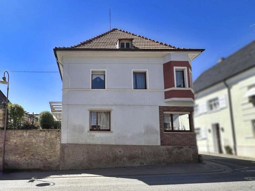 Immobilie in Biebelnheim - Außergewöhnliches Anwesen mit viel Platz, Charme und Potenzial
 - Bild 2