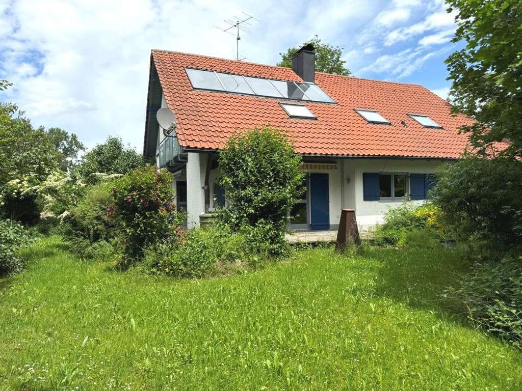 Immobilie in Schmiechen - Einfamilienhaus mit Einliegerwohnung ruhig in Top-Lage in Schmiechen bei Mering - Bild 0