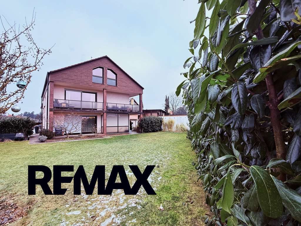 Immobilie in Röthenbach an der Pegnitz - Großzügiges Zweifamilienhaus mit Ausbaupotenzial – Raum für Generationen - Bild 0