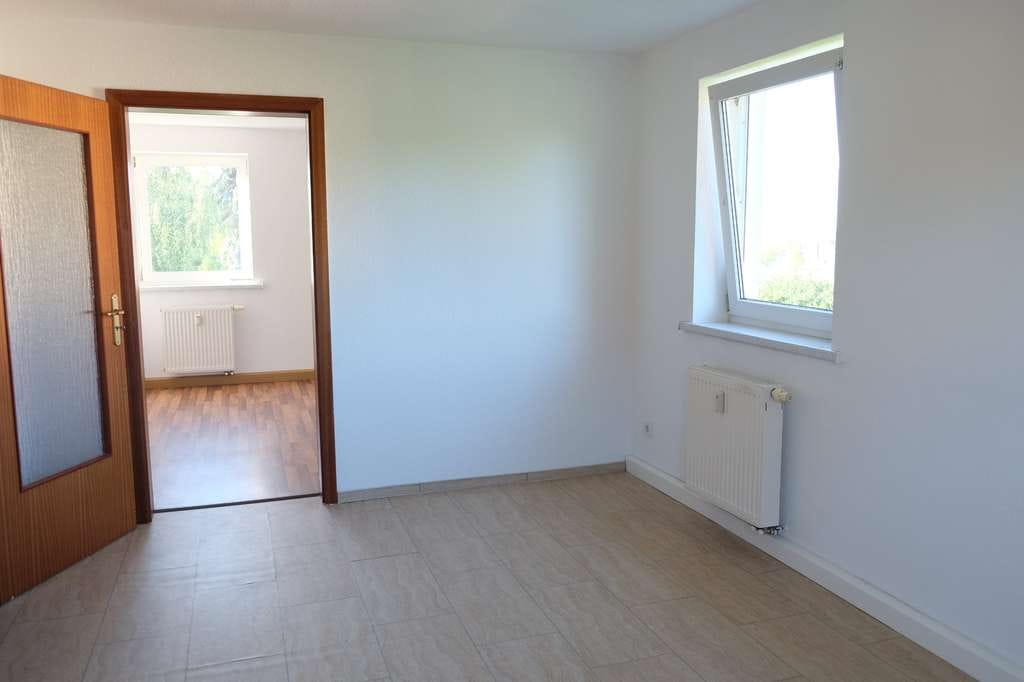 Immobilie in Markranstädt - * OT Kulkwitz * große Wohnküche * Laminat * Bad mit Wanne und Fenster * Stellplatz * - Bild 4