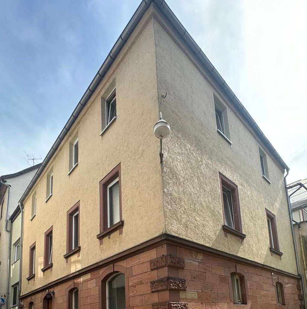 Immobilie in Miltenberg - Sanierungsbedürftiges Einfamilienhaus direkt in der Altstadt - Bild 0