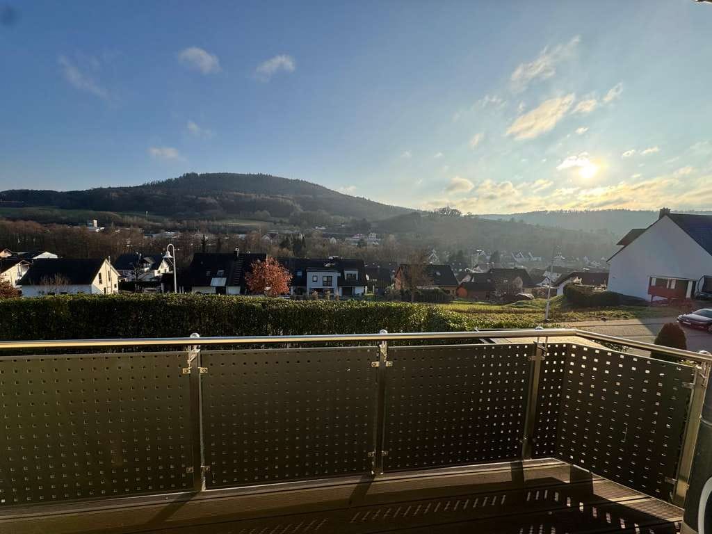 Immobilie in Laufach - Helle und großzügige Doppelhaushälfte für die ganze Familie - Bild 0