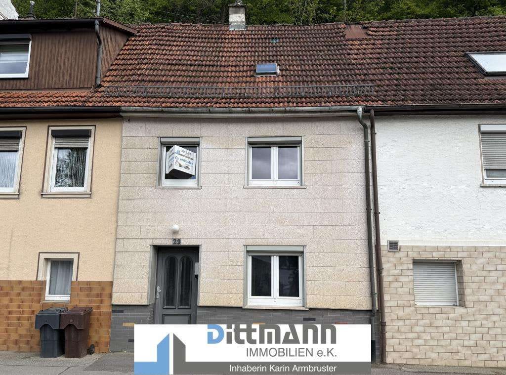 Immobilie in Straßberg - Klein, aber mein - Einfamilienhäuschen mit Garten in Straßberg 
 - Bild 0
