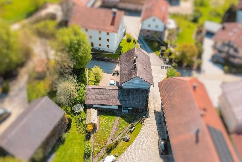 Immobilie in Fürstenzell - Wohnhaus mit Platz für Familie, Hobby und Handwerk nähe Fürstenzell!  - Bild 3