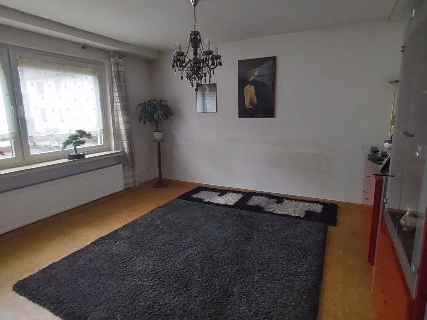 Immobilie in Garbsen - Attraktives Zweifamilienhaus mit zusätzlicher Wohneinheit im Anbau – vielseitig nutzbar! - Bild 0