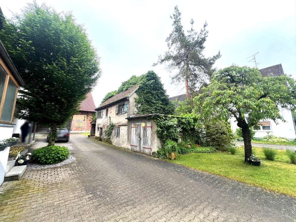Immobilie in Weidenstetten - Großzügiges Anwesen mit Mehrfamilienhaus, Stadel und Nebengebäude - Bild 2