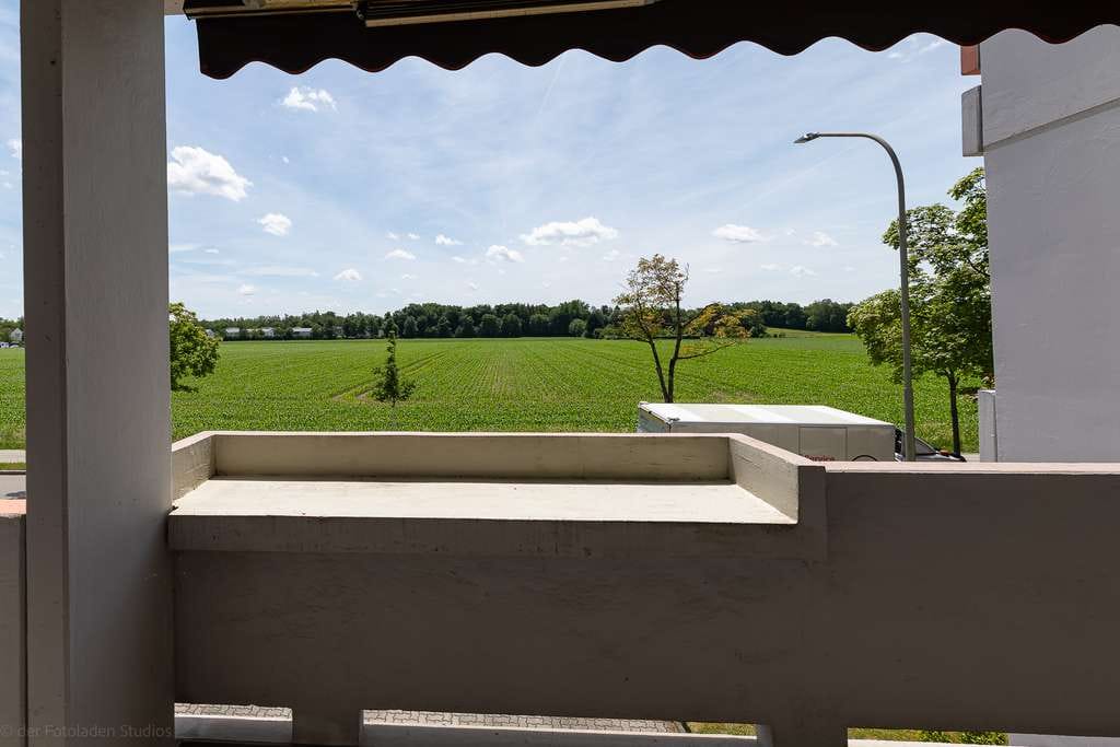Immobilie in Dachau - Helle und freundliche 2 -Zimmer Wohnung mit Loggia und Ausblick in Dachau-Süd - Bild 0