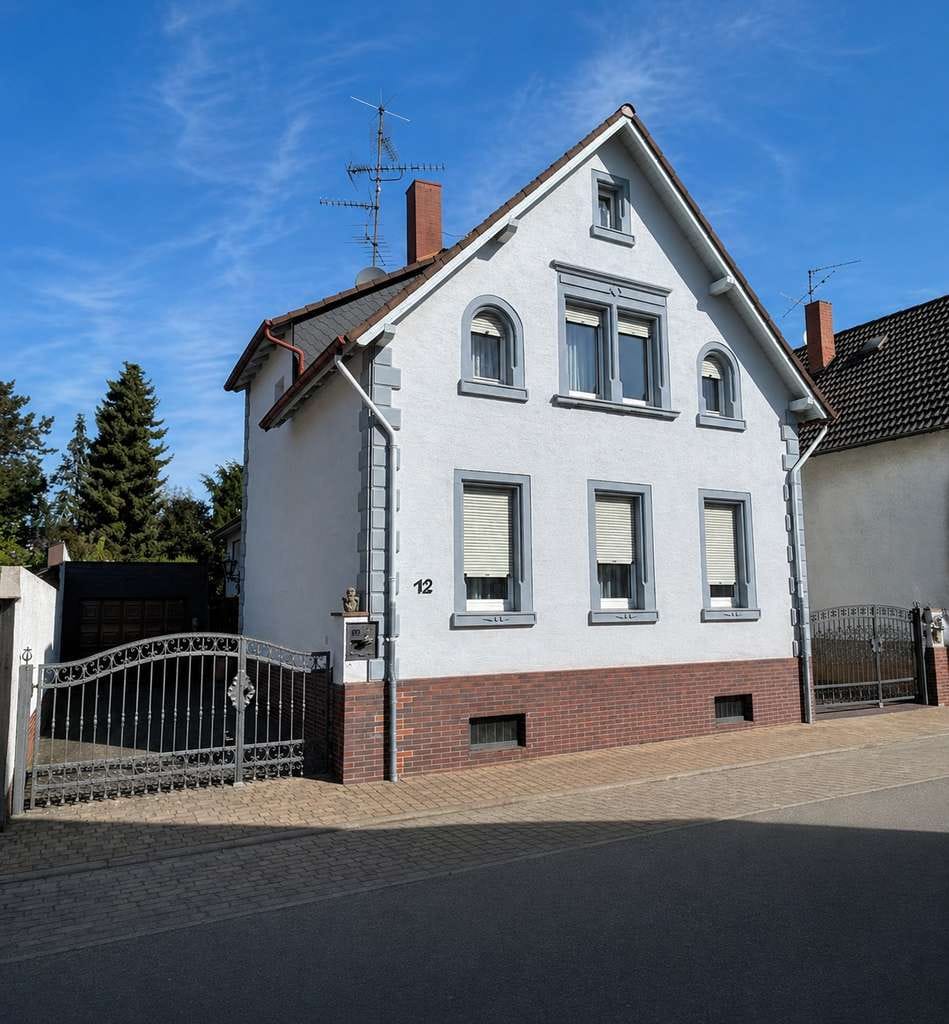 Immobilie in Pfungstadt - Gepflegtes Wohnhaus mit Potenzial – Viel Platz für Familie, Arbeiten    und individuelle Wohnträume - Bild 0