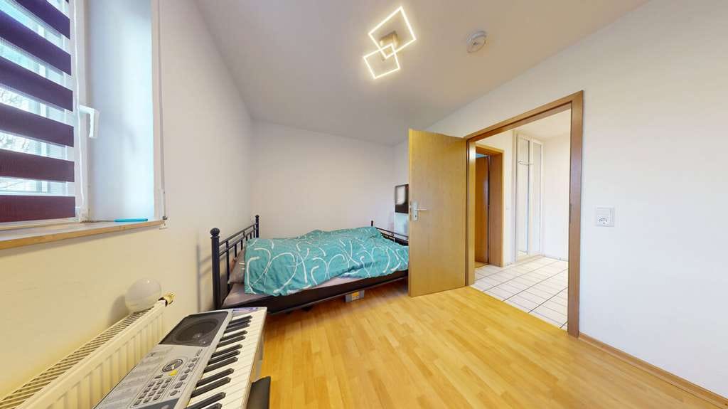 Immobilie in Ettenheim - Attraktive 4-Zimmerwohnung mit Potential - ideal für Eigennutzer oder Kapitalanleger - Bild 4