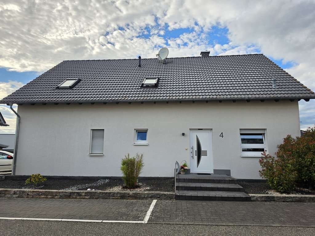 Immobilie in Simmern/Hunsrück - Modernes Familiendomizil mit Einliegerwohnung – stilvoll wohnen in begehrter Lage von Simmern - Bild 1