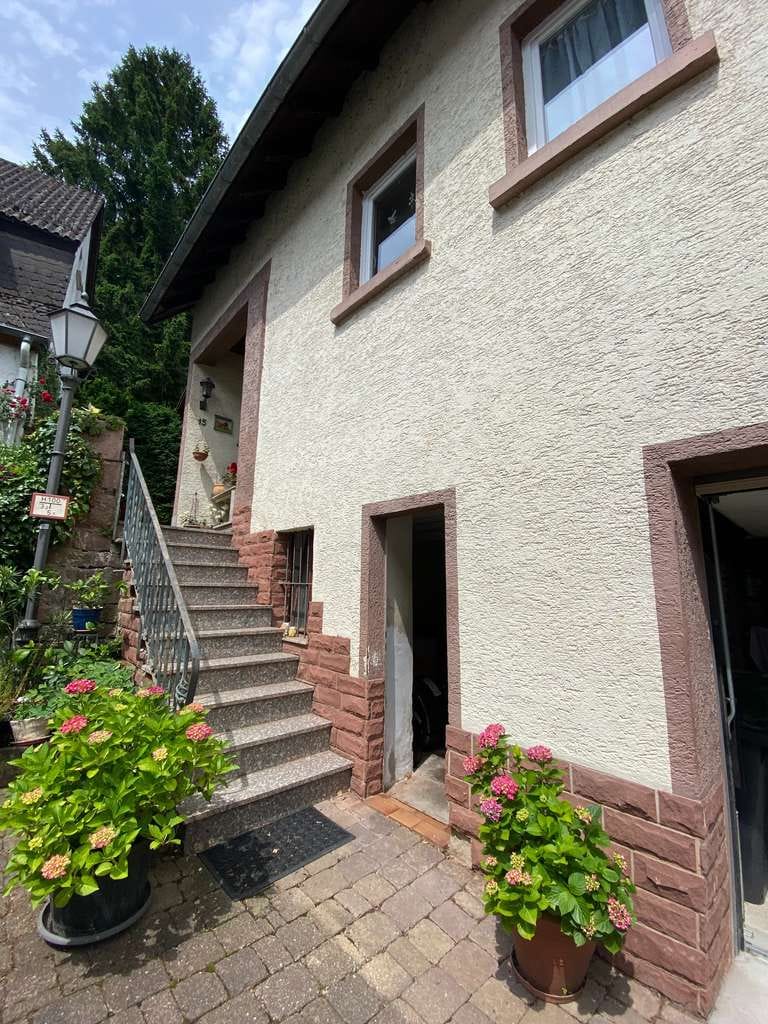 Immobilie in Neckargemünd - Attraktives Wohnhaus mit 3-Einheiten in guter Lage von Neckargemünd - Bild 0