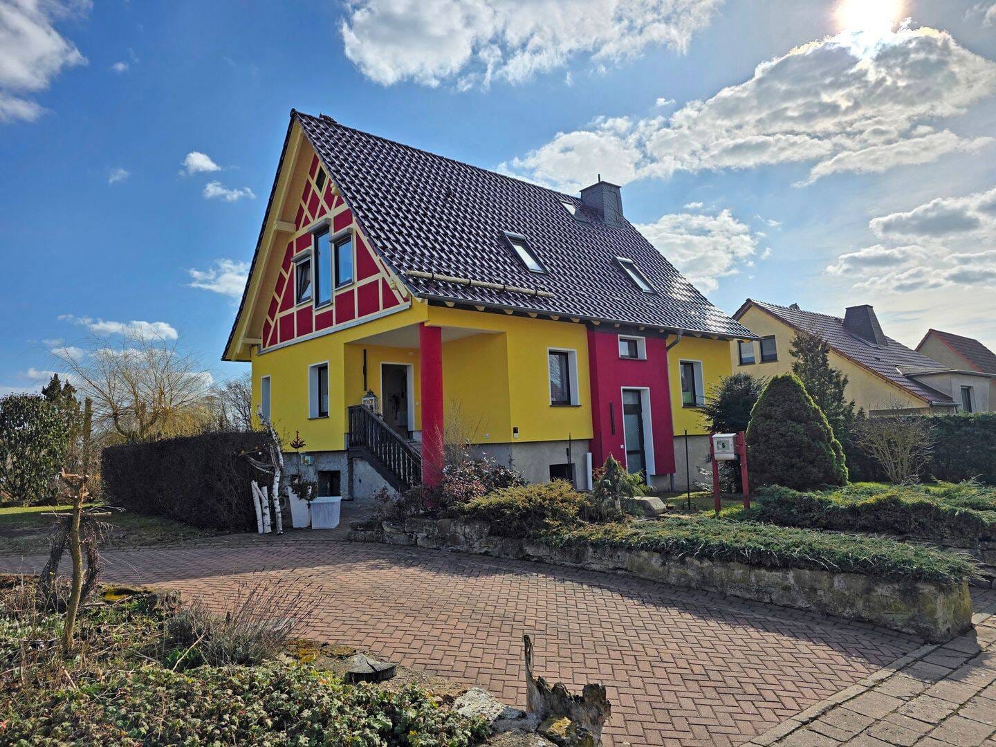 Immobilie in Greußen - Modernisiertes Einfamilienhaus mit Einliegerwohnung in idyllischer Ortsrandlage von Niedertopfstedt - Bild 0