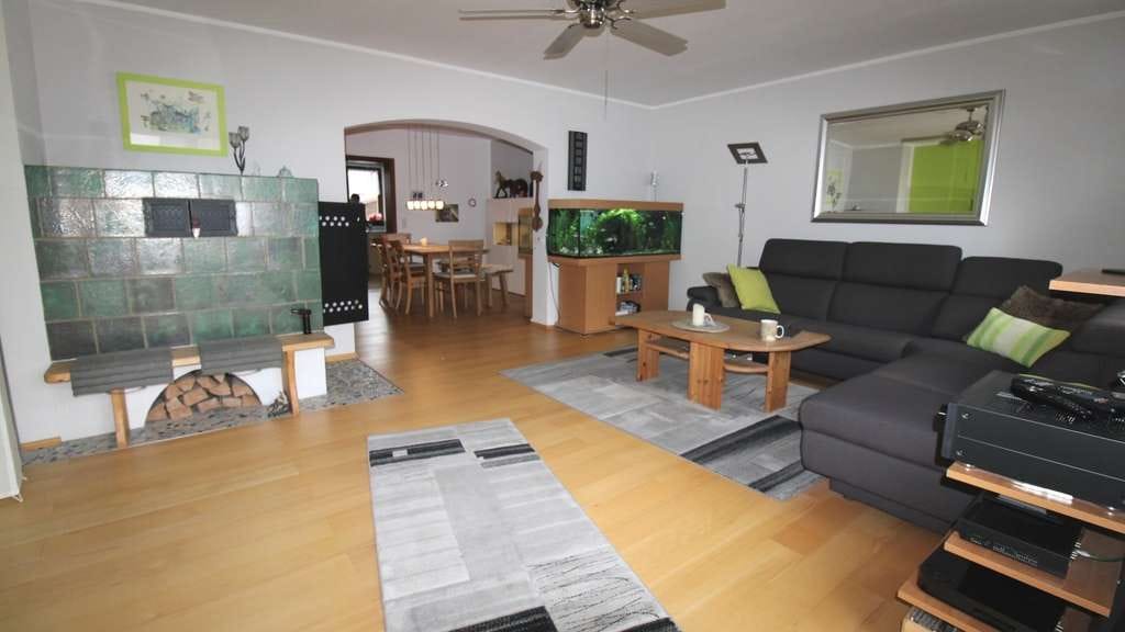 Immobilie in Steinhöring - Gepflegtes großes familienfreundliches Reihenmittelhaus - Bild 2