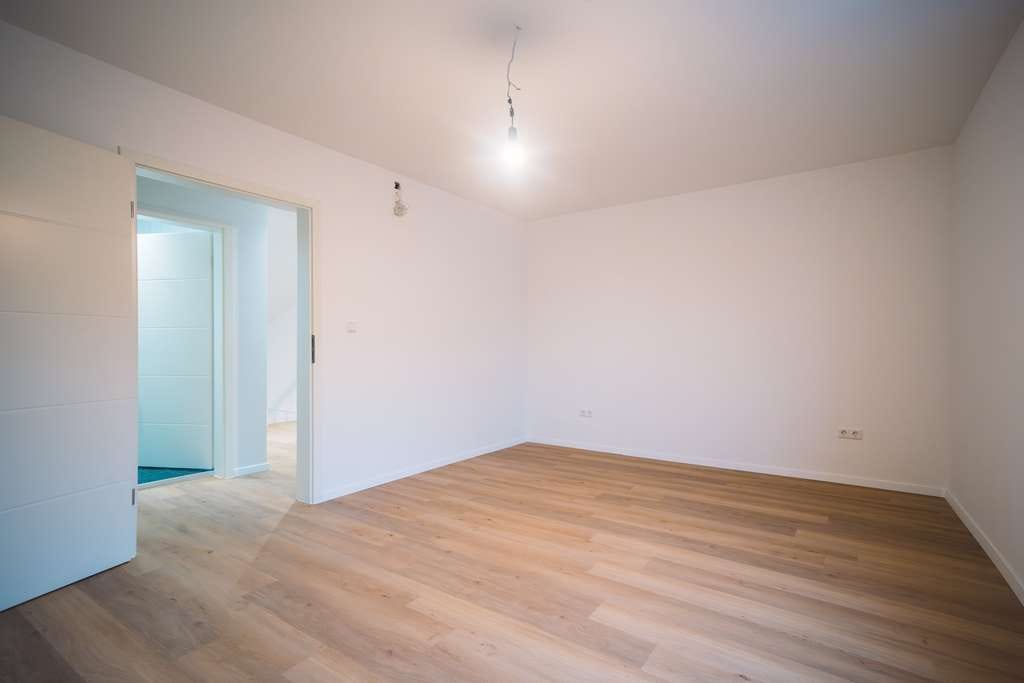 Immobilie in Oftersheim - Saniertes Einfamilienhaus mit besonderem Charme in Oftersheim/ Schwetzingen privat zu verkaufen! - Bild 2