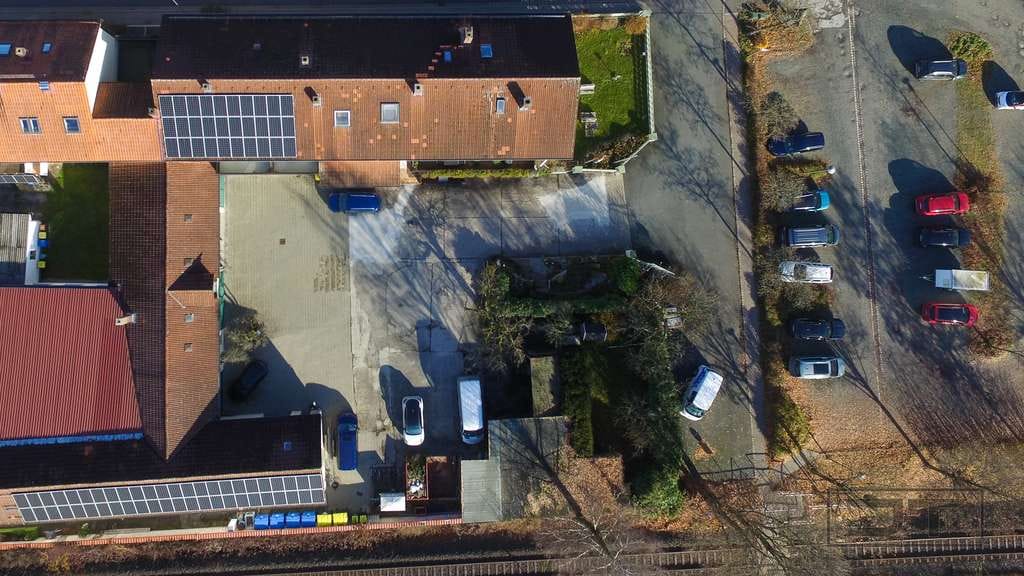 Immobilie in Weidenberg - Top Kapitalanlage: Modernisiertes MFH mit 6 Einheiten Nähe Bahnhof in Weidenberg! - Bild 2