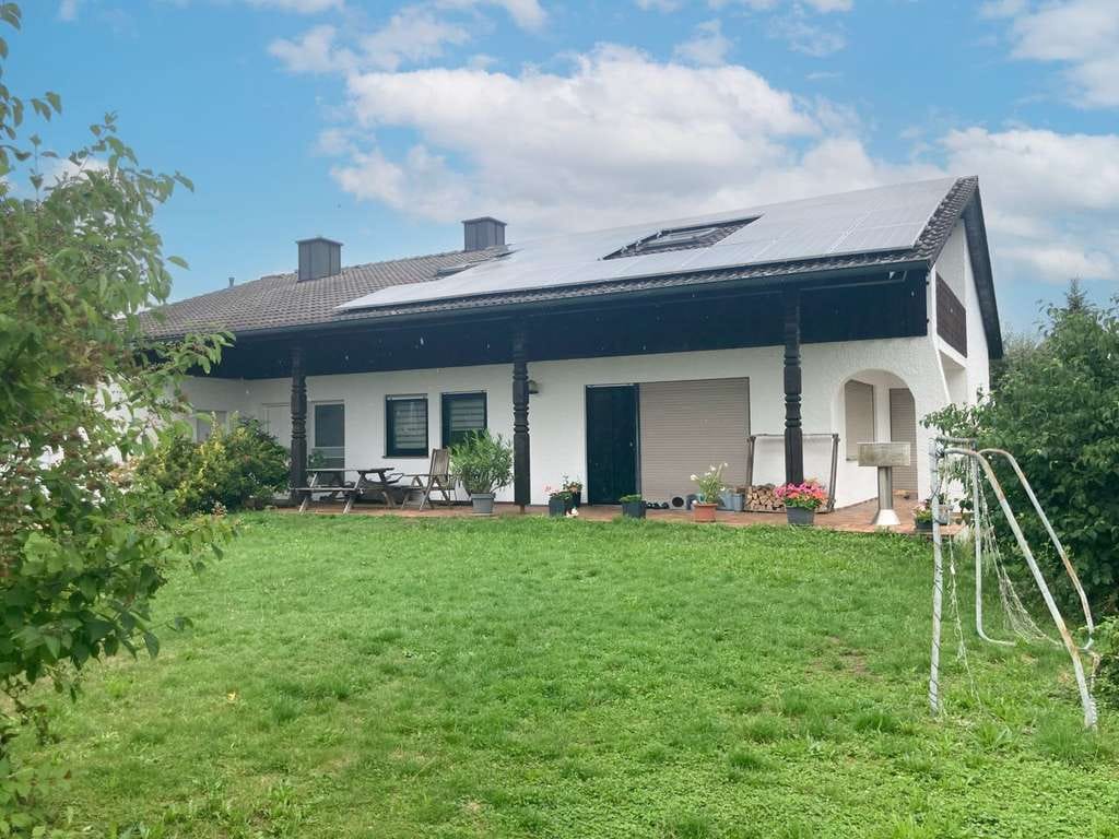 Immobilie in Essenbach - * BEZUGSFREI *
Grüner wohnen, smarter leben:
2 Einheiten mit ENERGIESPAR-GARANTIE! - Bild 0