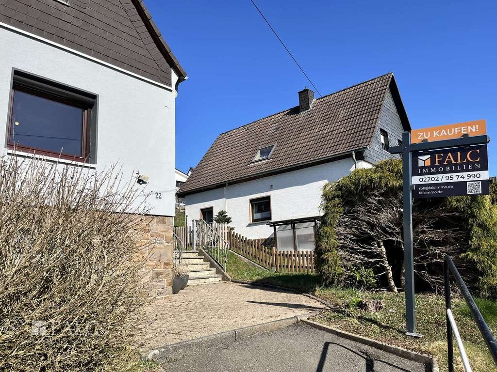Immobilie in Wiehl - Eigenheim mit zusätzlicher Mieteinnahme – solides Zweifamilienhaus im Grünen - Bild 3