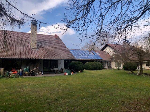 Immobilie in Roßtal - 2 x 1-Familienhaus mit Schwimmhalle und parkähnlichem Grundstück - Bild 0