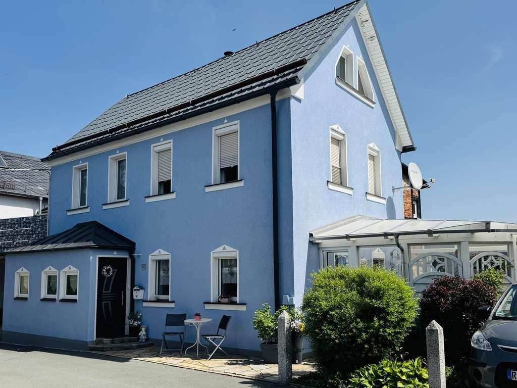 Immobilie in Rehau - 2 Einfamilienhäuser - 1 Grundstück - viele Möglichkeiten - Bild 1