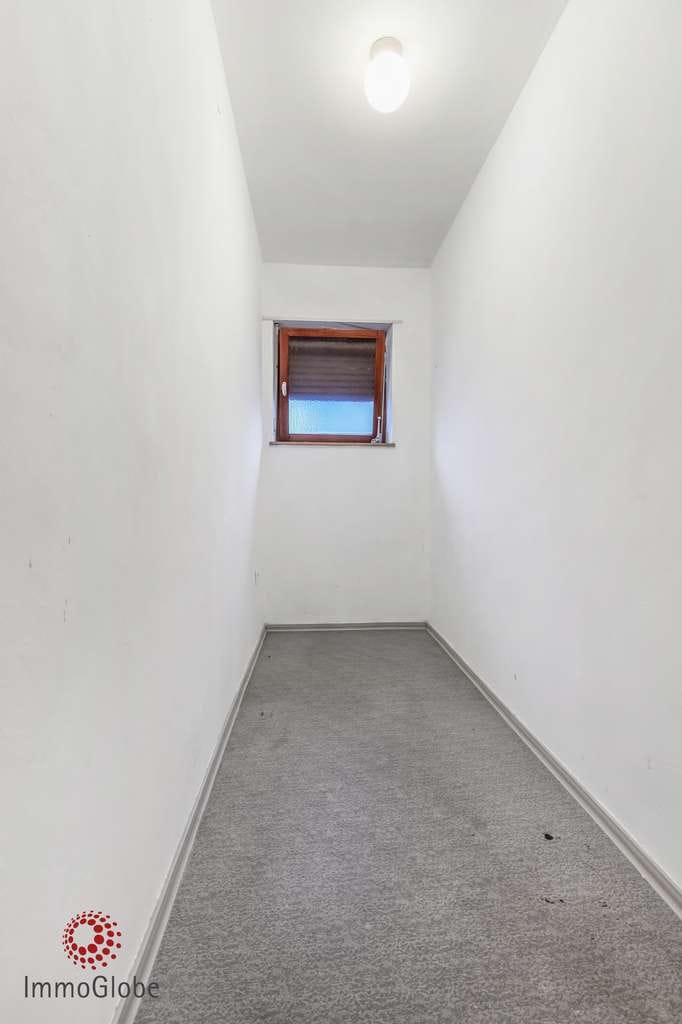 Immobilie in Höheinöd - Großzügiges Zweifamilienhaus mit vielseitigen Nutzungsmöglichkeiten - Bild 4