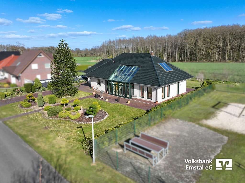 Immobilie in Kluse - Familienglück²: Bungalow mit Apartment für Jung & Alt mit Weitblick in Steinbild - Bild 1