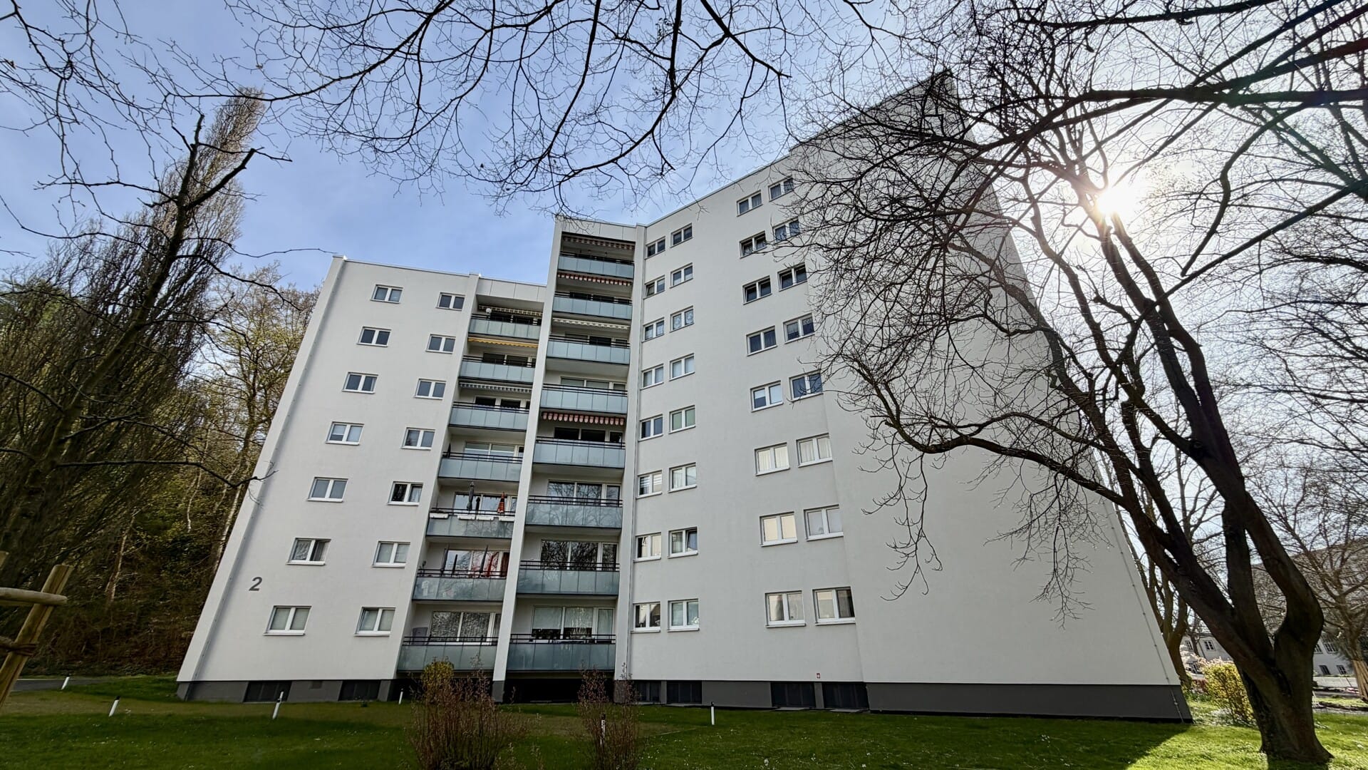 Immobilie in Kassel - 3-Zimmer-Wohnung mit Balkon & großem Gestaltungspotenzial im Kasseler Westen – KEINE KÄUFERPROVISION - Bild 2