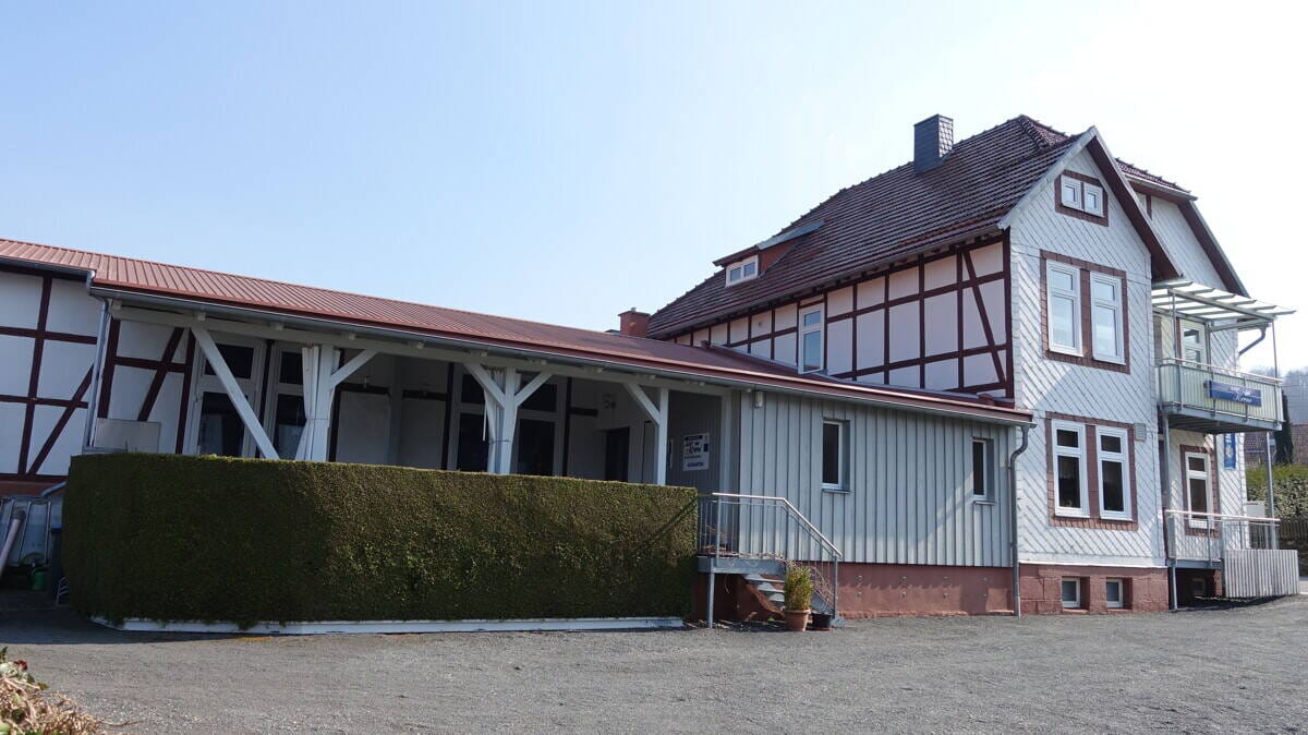 Immobilie in Arenshausen - Gaststätte, Saal und schicke Wohnung mit zahlreichen Möglichkeiten - Bild 1