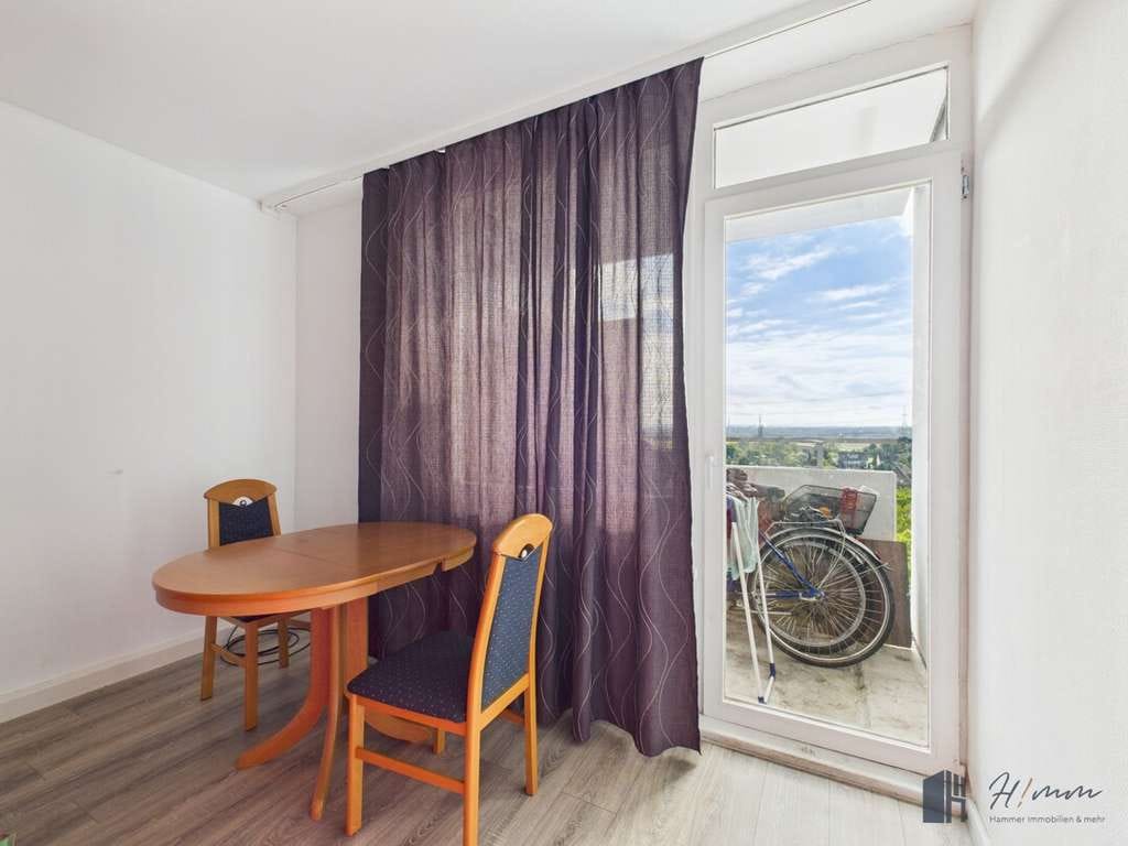 Immobilie in Köln - 3-Zimmer-Wohnung mit Loggia in Köln-Meschenich – Kapitalanlage oder Eigenheim! - Bild 2