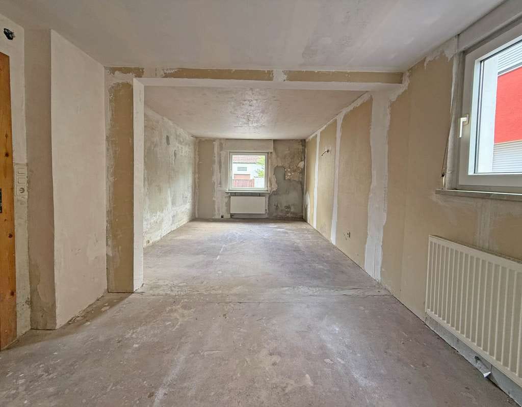 Immobilie in Hainburg - Charmantes Einfamilienhaus mit viel Potenzial - ideal für Familien und kreative Gestalter - Bild 1