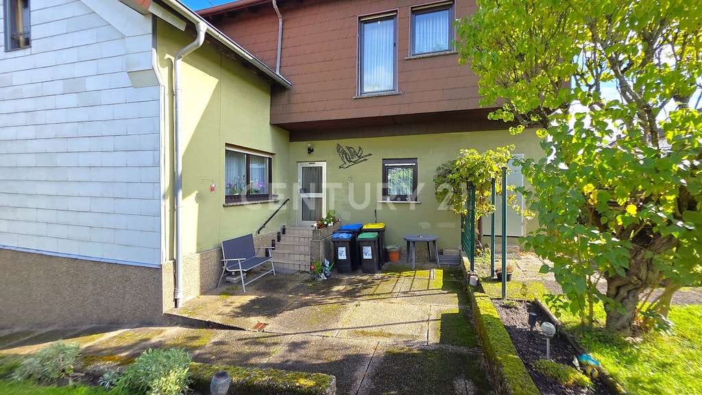 Immobilie in Sulzbach/Saar - Gepflegtes Einfamilienhaus mit schönem Garten und vielen Gestaltungsmöglichkeiten in Sulzbach - Bild 3