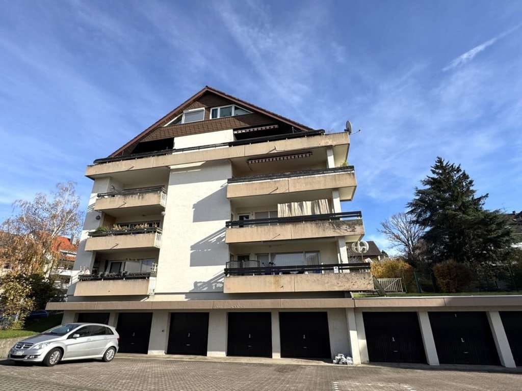 Immobilie in Gundelfingen - Gelegenheit – renvovierungsbedürftige 2 Zi. DG-Wohnung mit zusätzlichem Hobbyraum in Gundelfingen - Bild 0