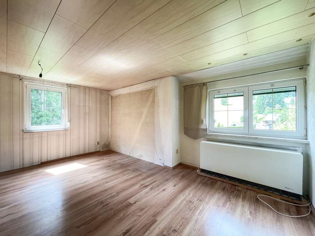 Immobilie in Klingenthal - Ihr neues Zuhause in Klingenthal – mit fast 4.000 m² Grund und viel Potential! - Bild 3
