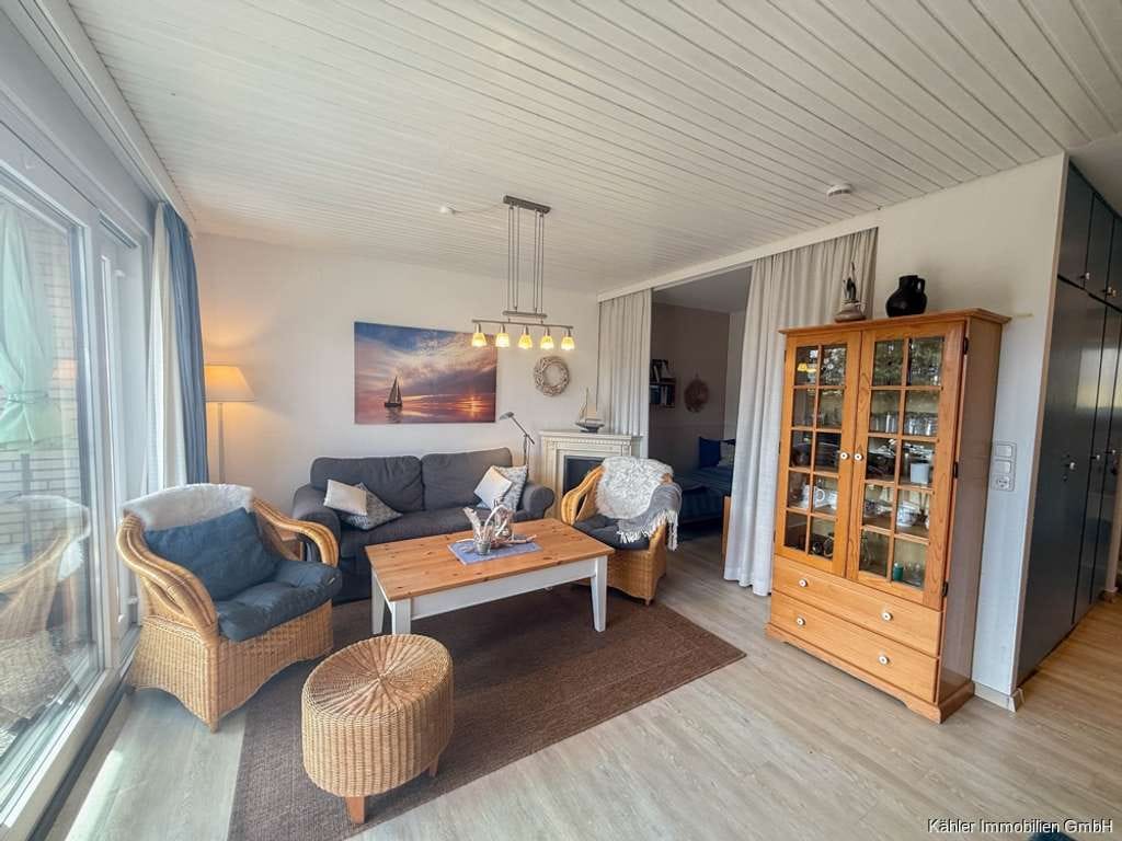 Immobilie in Büsumer Deichhausen - Sonnige 2-Zimmer-Wohnung mit großer Südterrasse in ruhiger Lage nahe Büsum - Bild 1