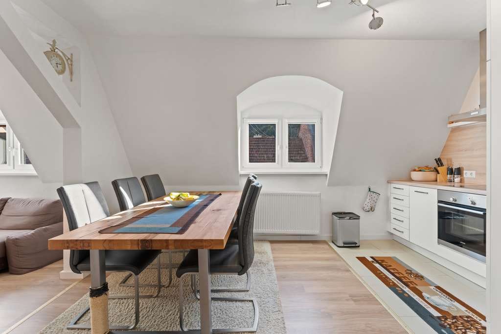 Immobilie in Lambrecht - Neustadt-Nähe - gepflegte Wohnung mit Balkon und Gartenanteil, 2 x Stellplatz-frei zur Vermietung - Bild 3