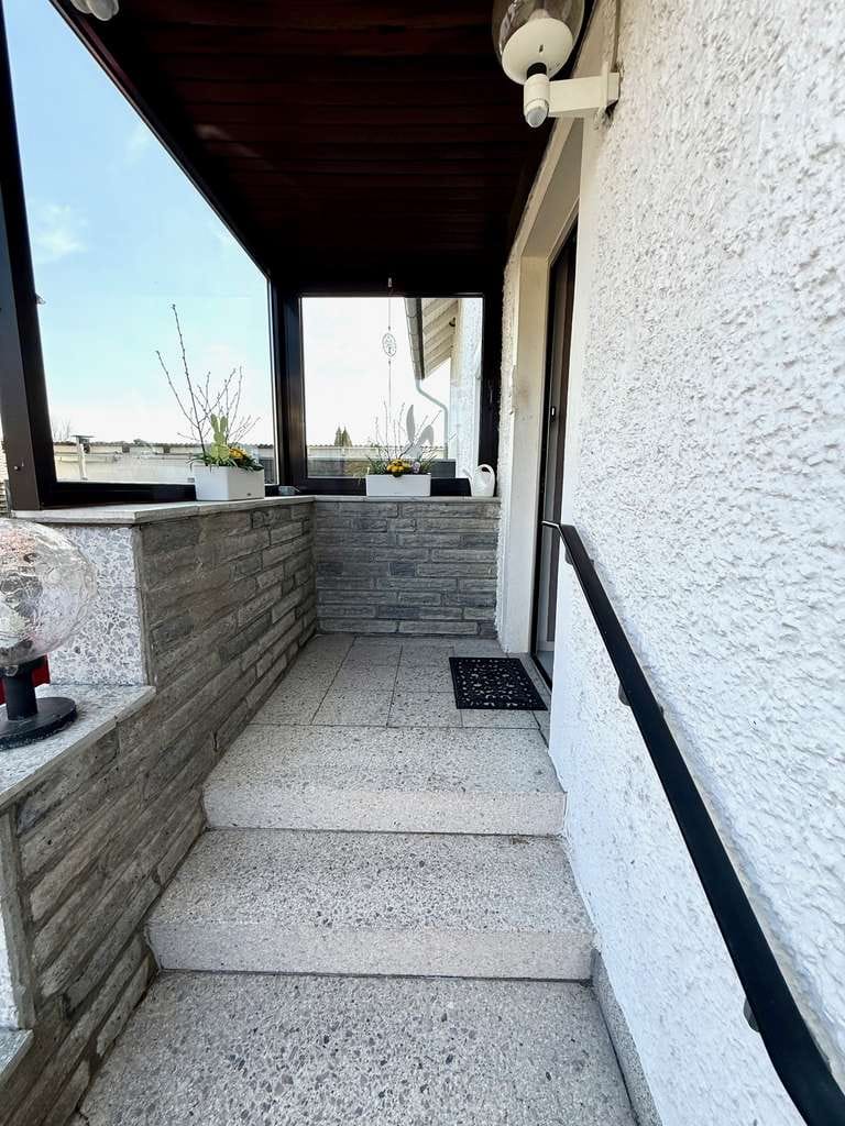 Immobilie in Osloß - Großzügiges, gepflegtes Ein-bzw. Zweifamilienhaus für die Großfamilie oder  Mehrgenerationenhaushalt - Bild 2
