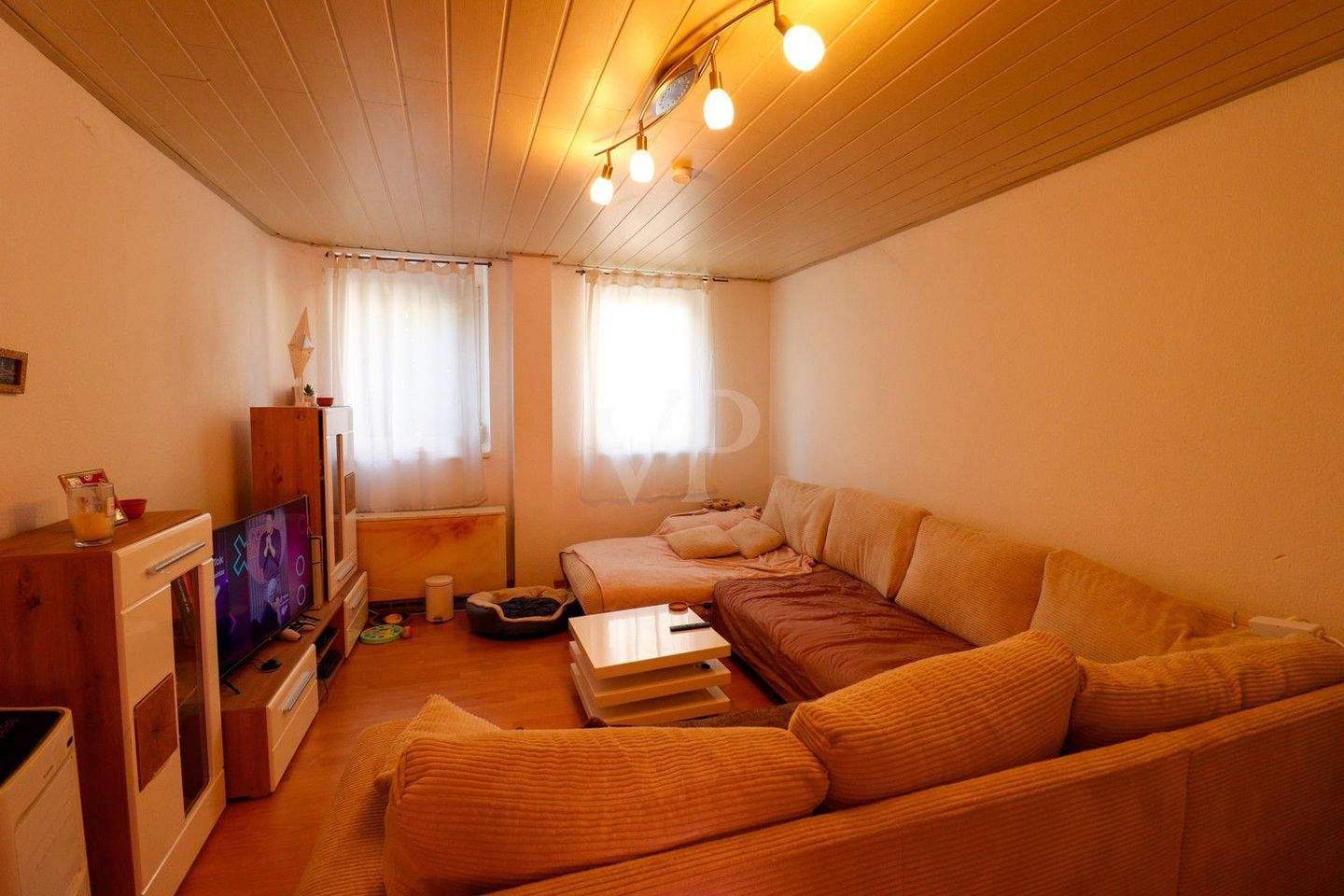 Immobilie in Ubstadt-Weiher - Attraktive Kapitalanlage in guter Lage - Gepflegte 3-Zimmer-Wohnung mit Gartenanteil und Stellplatz - Bild 2