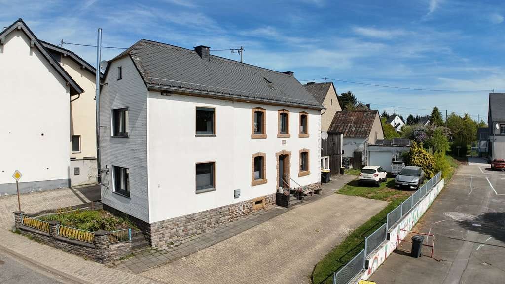 Immobilie in Kirchwald - Modernes Familienglück in Kirchwald - ruhiges Wohnen auf großem Grundstück - Bild 0