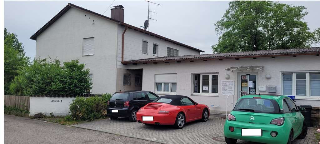 Immobilie in Anzing - charmantes Einfamilienhaus mit Potenzial und angeschlossener Arztpraxis - Bild 1
