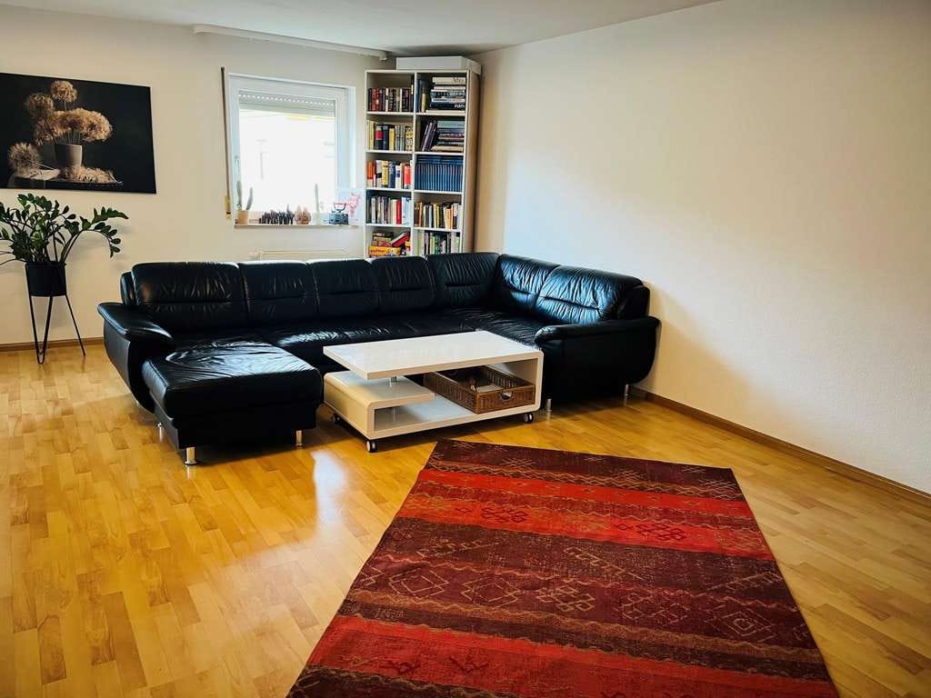 Immobilie in Müllheim - Großzügiges Wohnen mit Kachelofen und Dachterrasse in Müllheim-Hügelheim - Bild 4