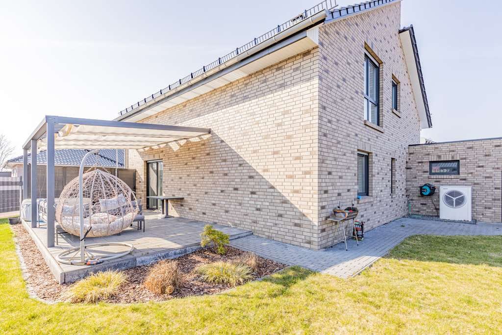 Immobilie in Wahrenholz - Exklusives Einfamilienwohnhaus in Wahrenholz - Bild 2
