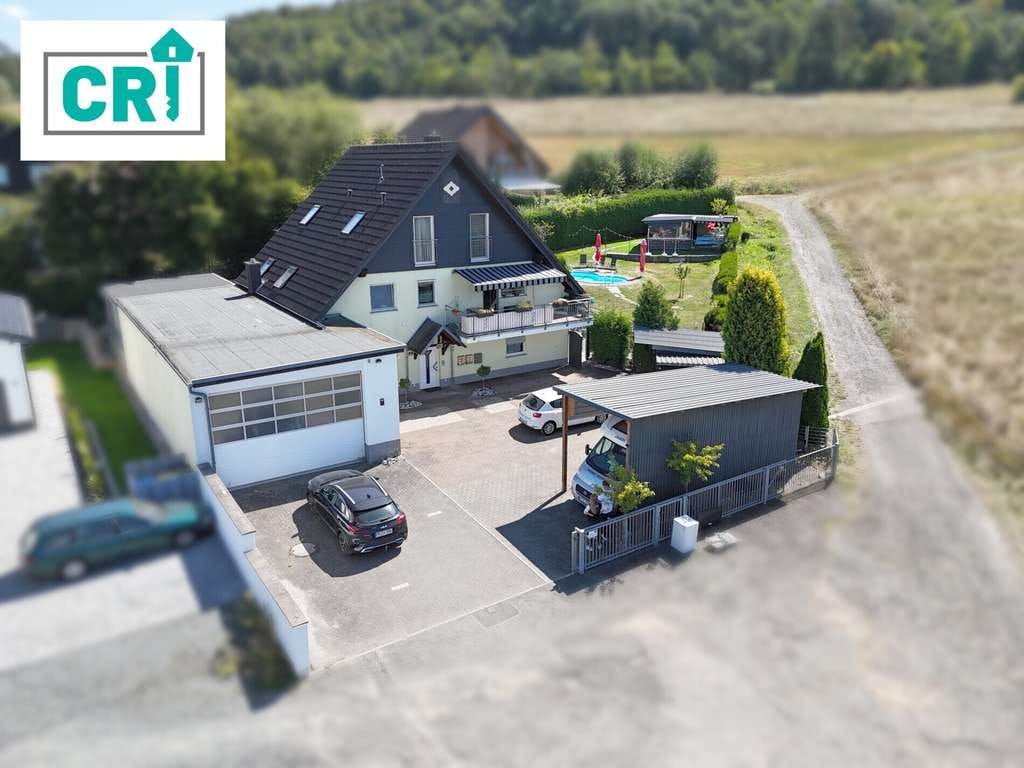 Immobilie in Lohra - Ihr Rückzugsort am Feldrand–Mehrfamilienhaus mit Garten, Pool und Sauna in Lohra-Kirchvers - Bild 0