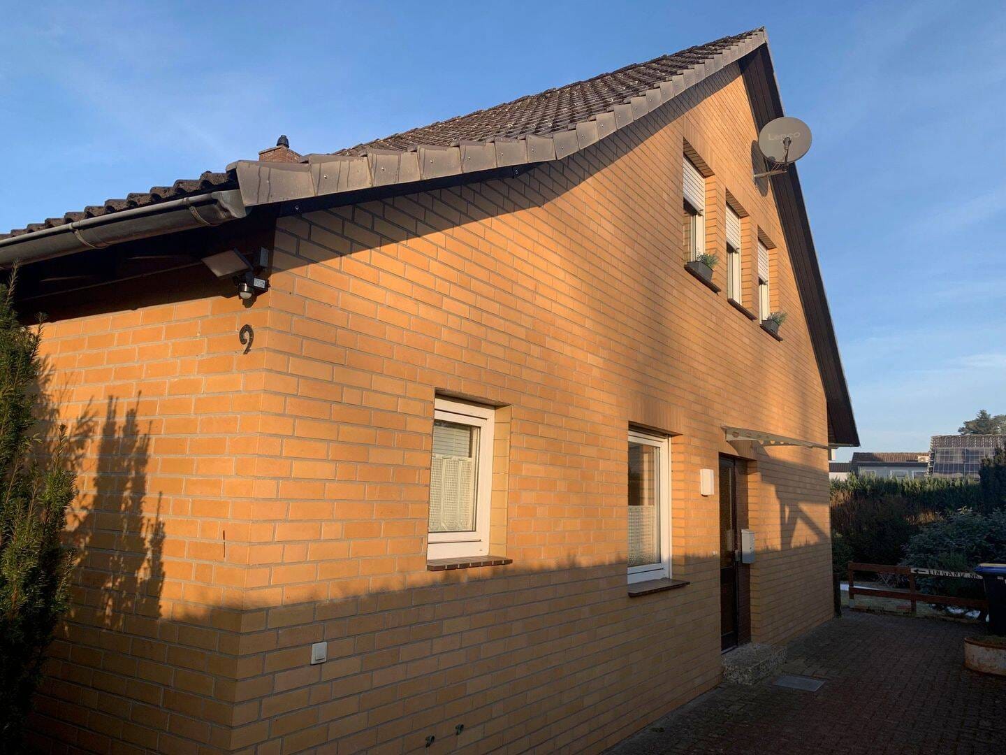 Immobilie in Lachendorf - Vermietetes Appartement-Haus mit 4 WE, Garage  und Stellplätzen: energetisch top, gute Mieten, hohe Mietnachfrage ... - Bild 1