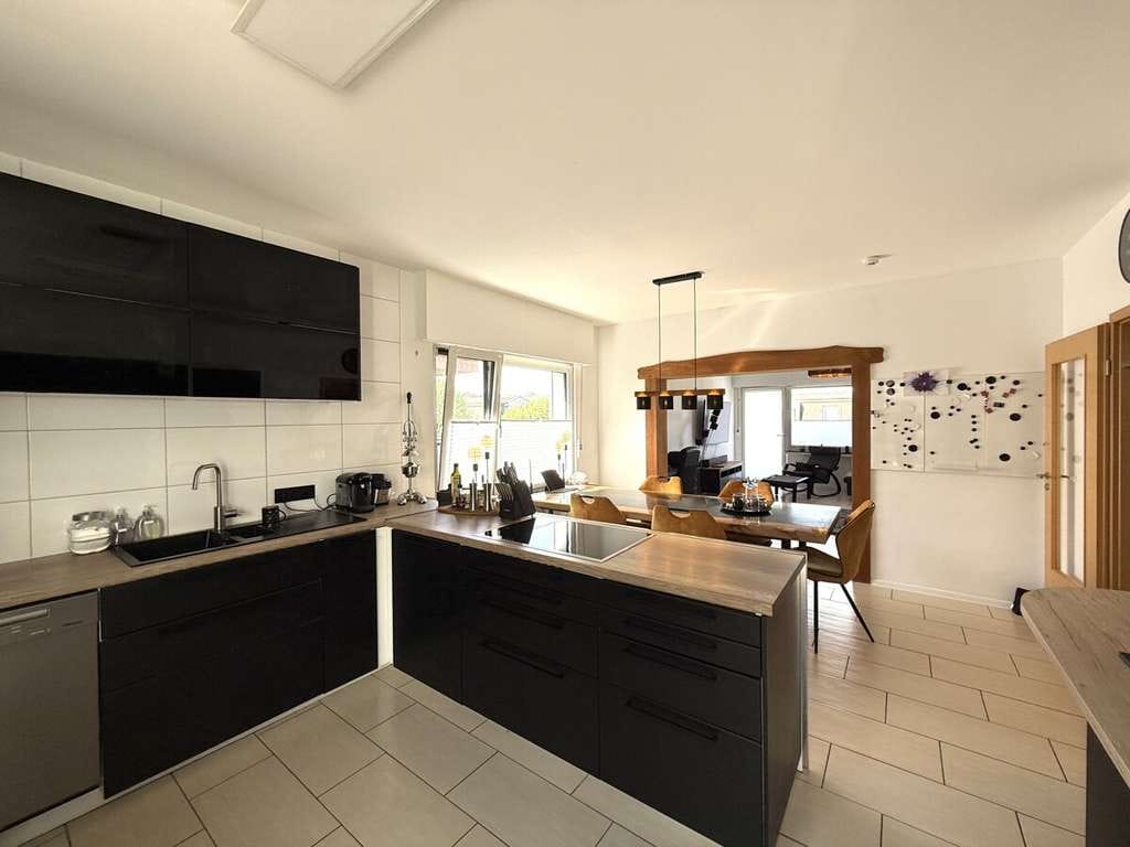 Immobilie in Breckerfeld - Top modernisiertes Zweifamilienhaus mit Garten & vier Garagen in Breckerfeld zu verkaufen!!! - Bild 4