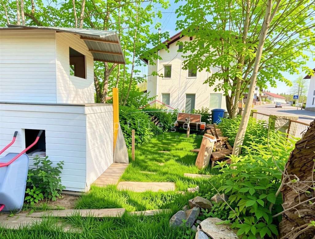 Immobilie in Spiegelau - Teilrenoviertes Zweifamilienhaus mit kleinem Garten - Bild 2